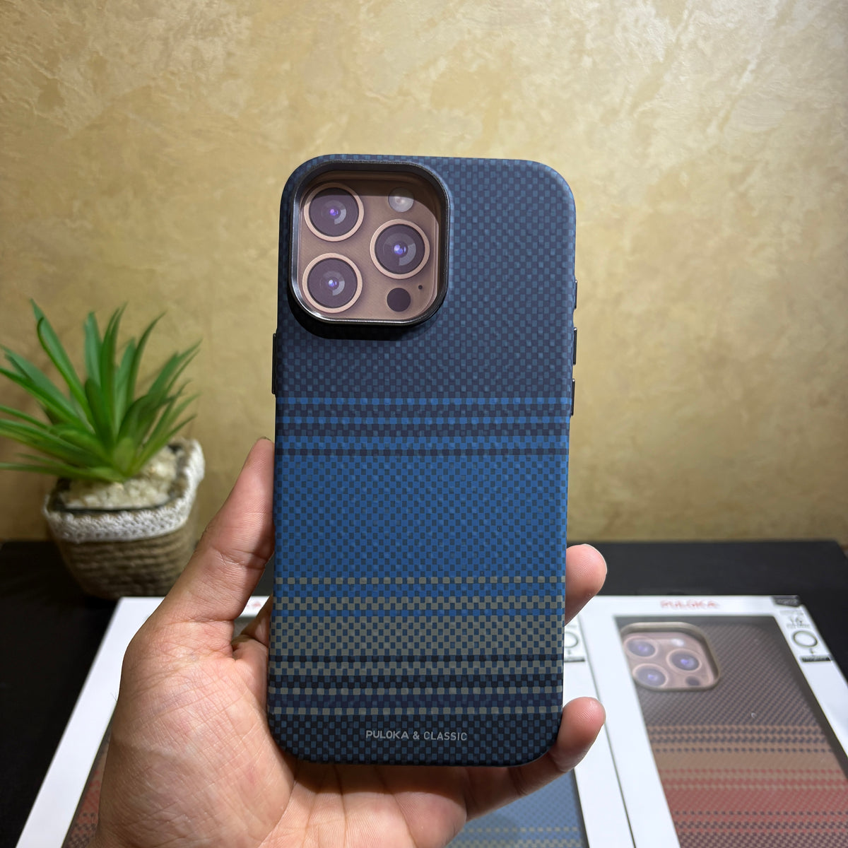 PULOKA Carbon Case
